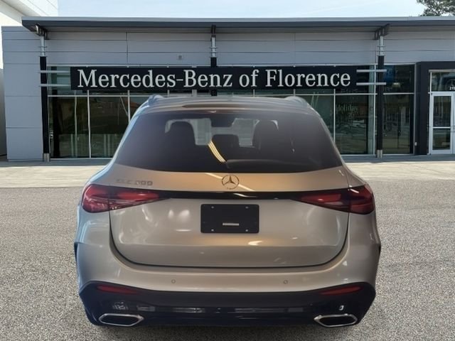 Used 2026 Silver Mercedes-Benz GLC 300 image 4
