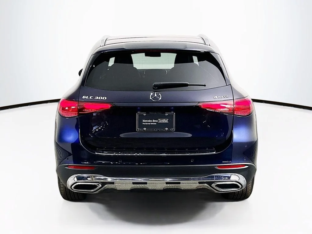Used 2023 Blue Mercedes-Benz GLC 300 image 4