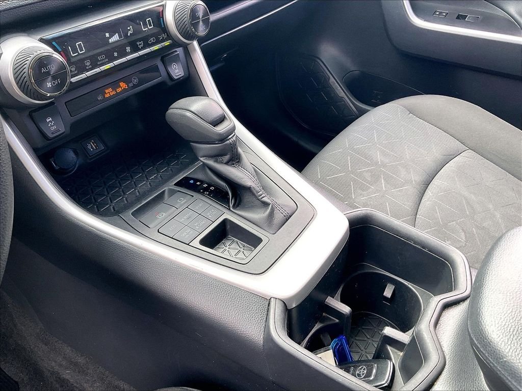 Used 2024 Midnight Black Metallic Toyota XLE image 19