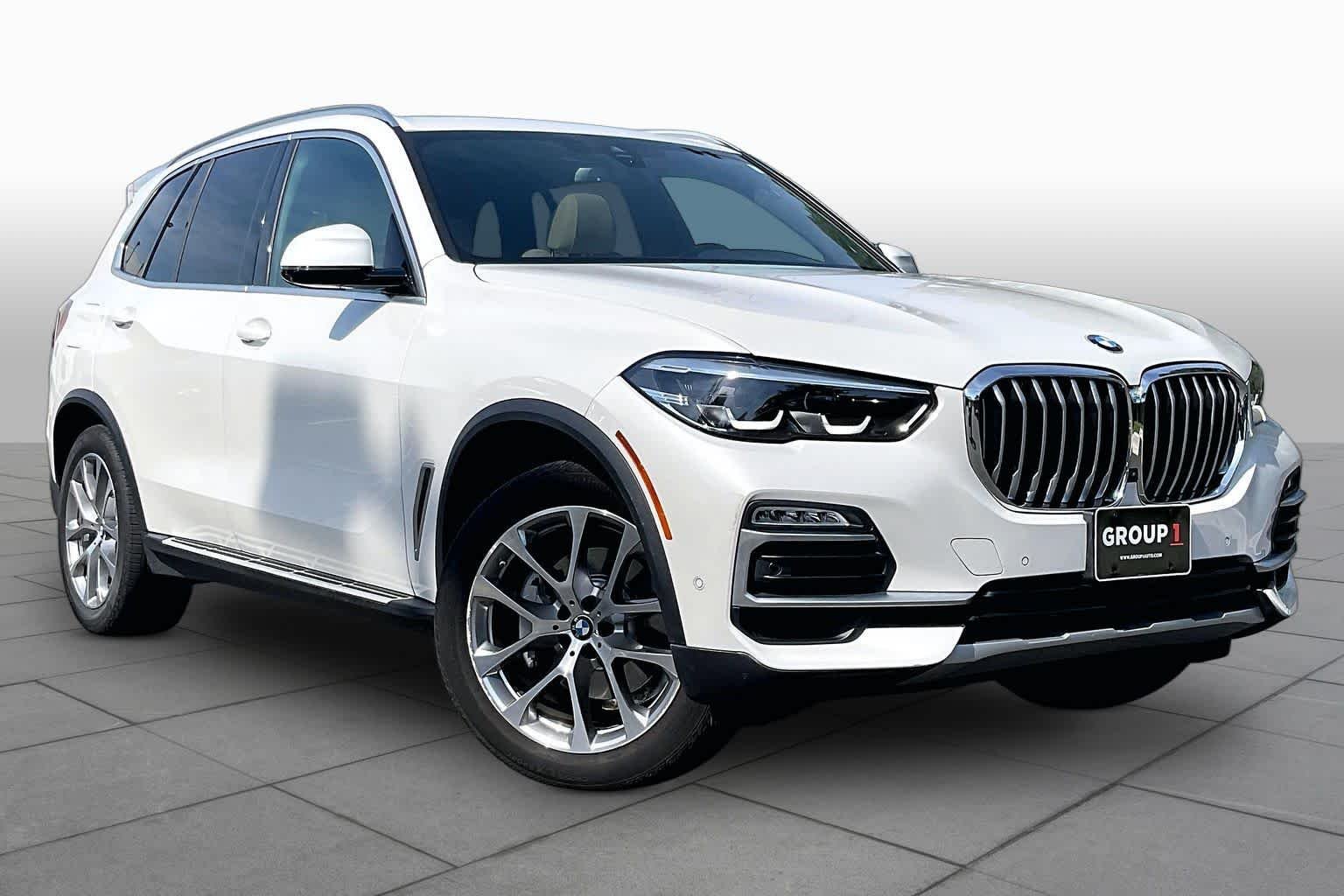Used 2021 Mineral White Metallic BMW xDrive40i image 2