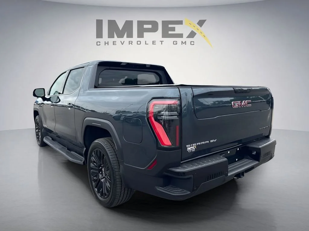 Used 2026 Deep Ocean Metallic GMC Elevation Extended Range image 3