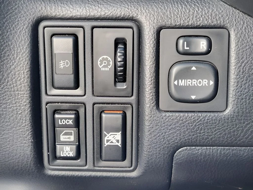 Used 2005 Absolutely Red Toyota Base image 18