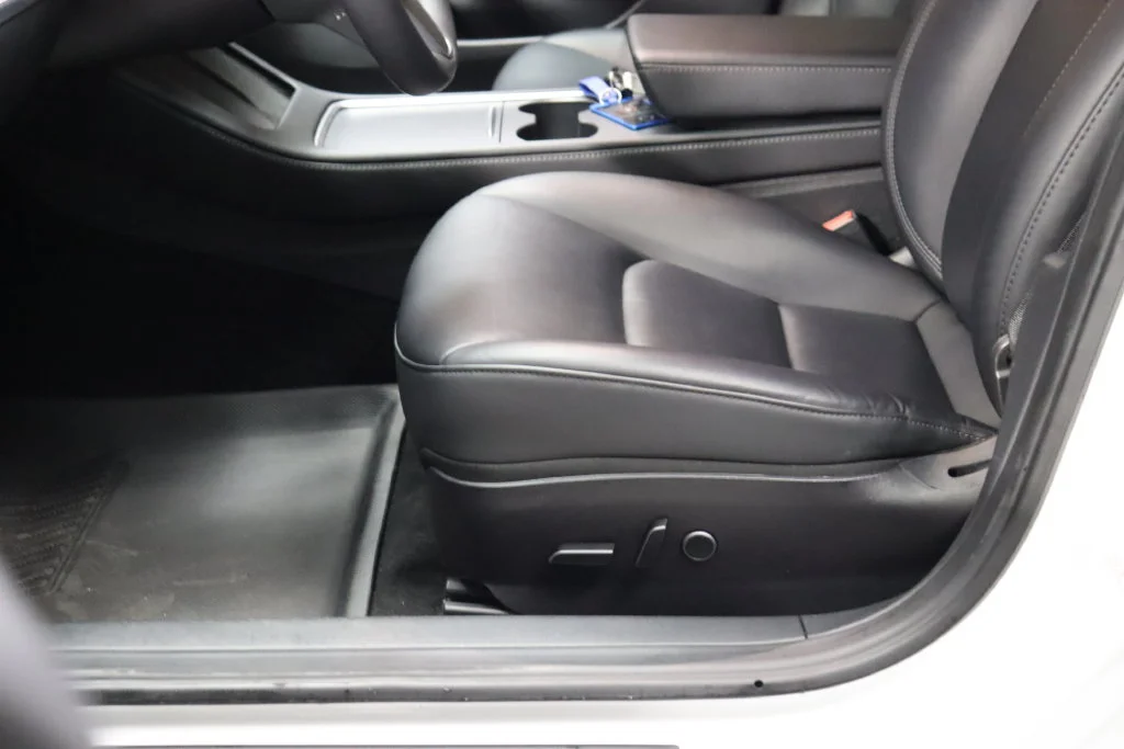 Used 2022 Pearl White Multi-Coat Tesla Long Range image 30
