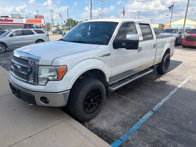 Used 2010 White Ford Lariat image 2