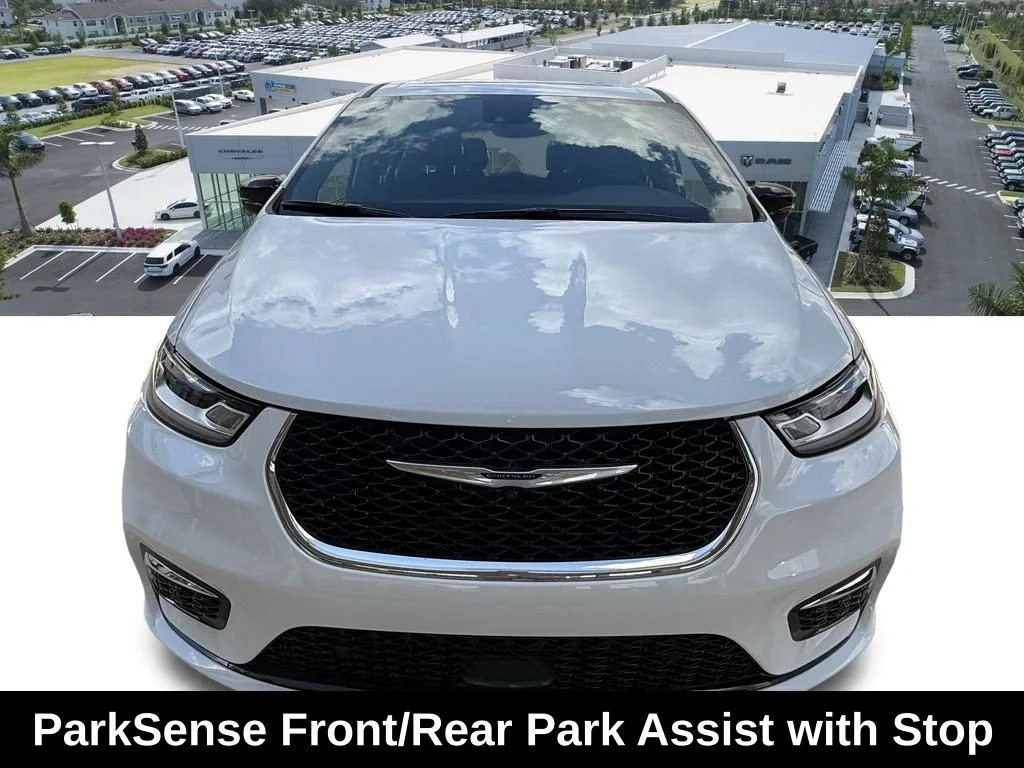 New 2026 Bright White Clear-Coat Exterior Paint Chrysler Select image 9