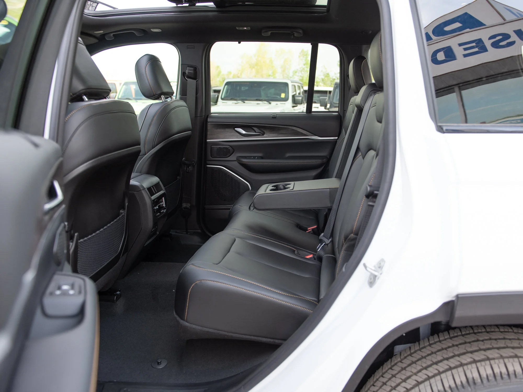 New 2026 White Jeep 85th Anniversary* image 23