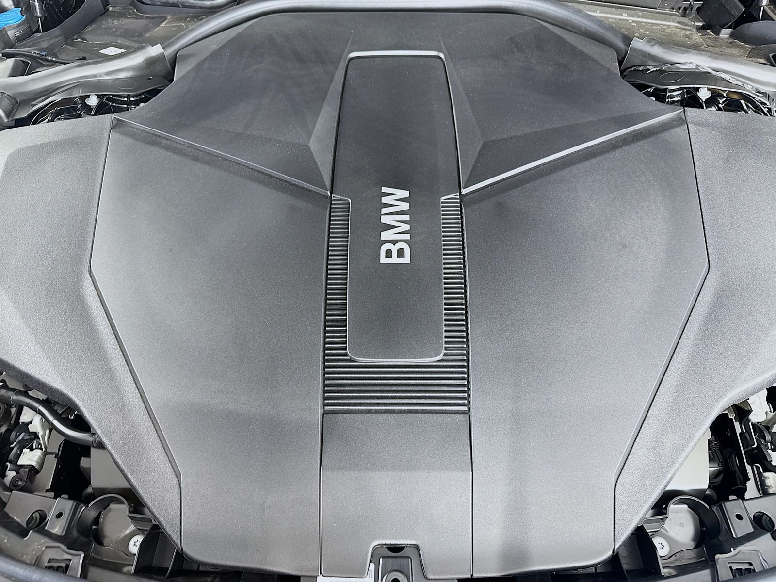 New 2026 Black Sapphire Metallic BMW eDrive50 image 32