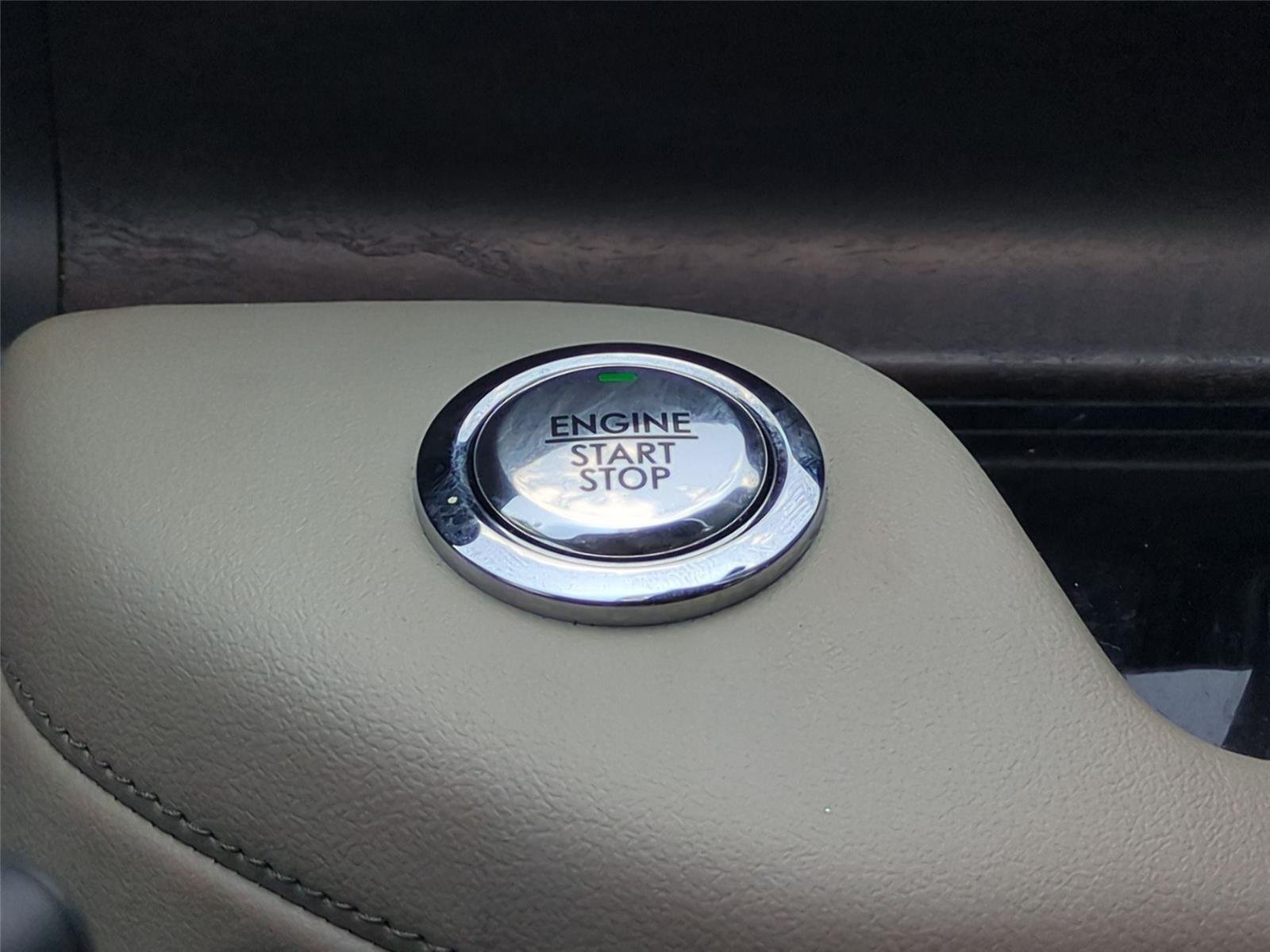 Used 2020 Blue Diamond Metallic Lincoln Reserve image 31