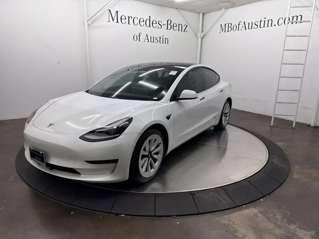 Used 2021 White Tesla Long Range image 3
