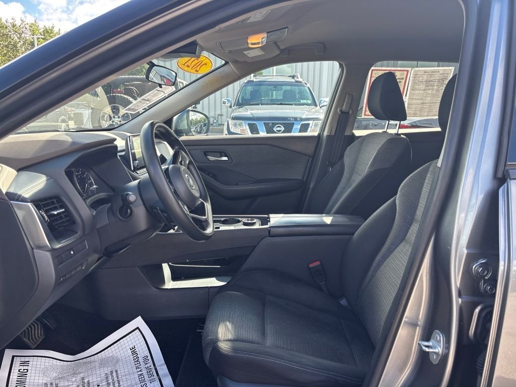 Used 2021 Gray Nissan SV image 18
