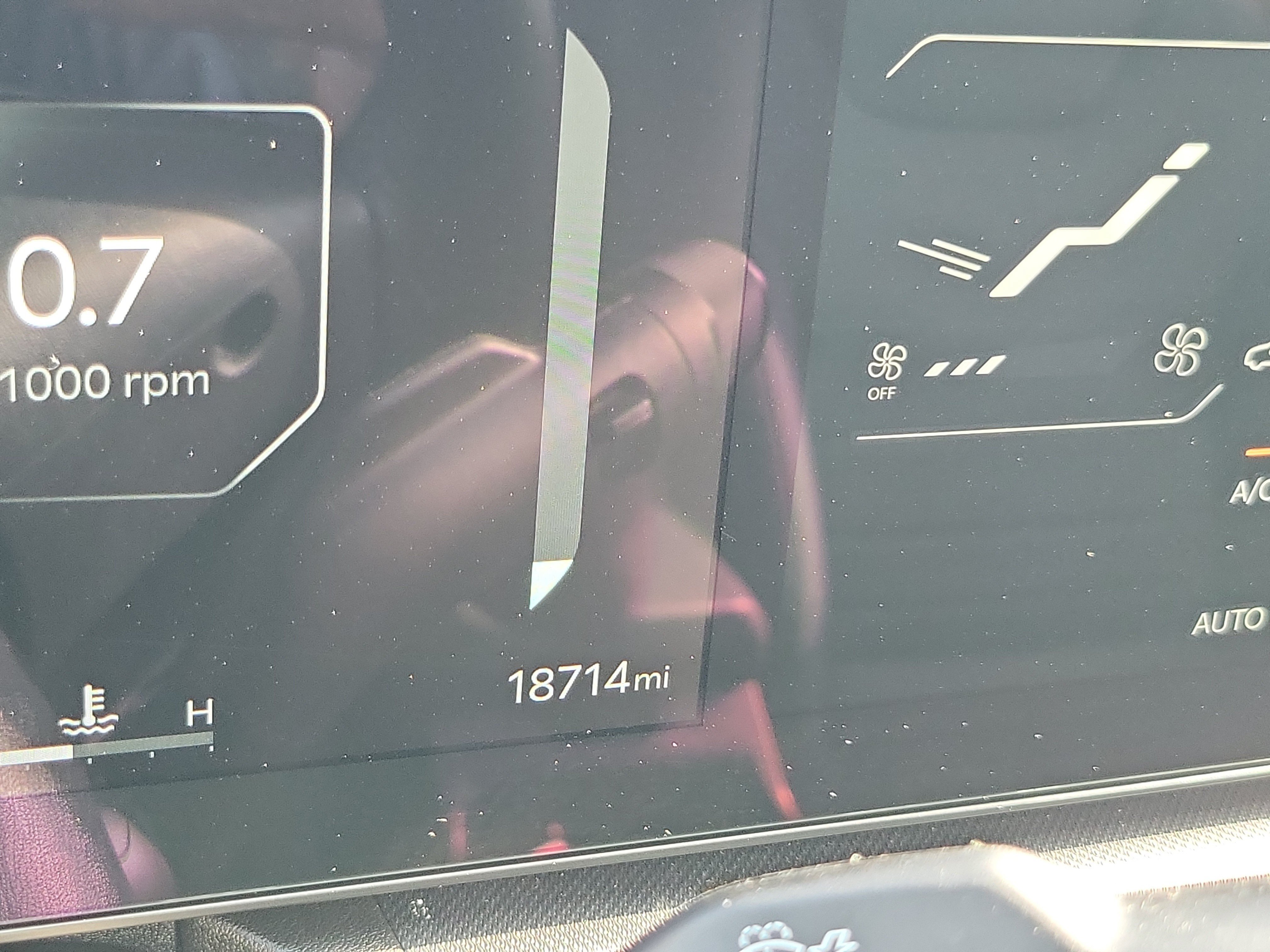 Certified Used 2025 Snow White Pearl Kia EX image 25