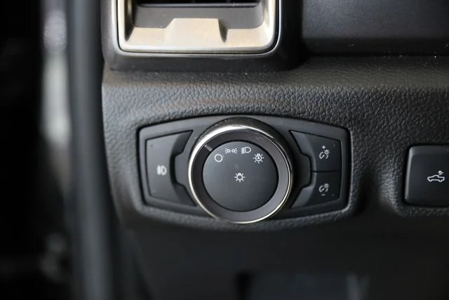 Used 2020 Black Ford Lariat image 11