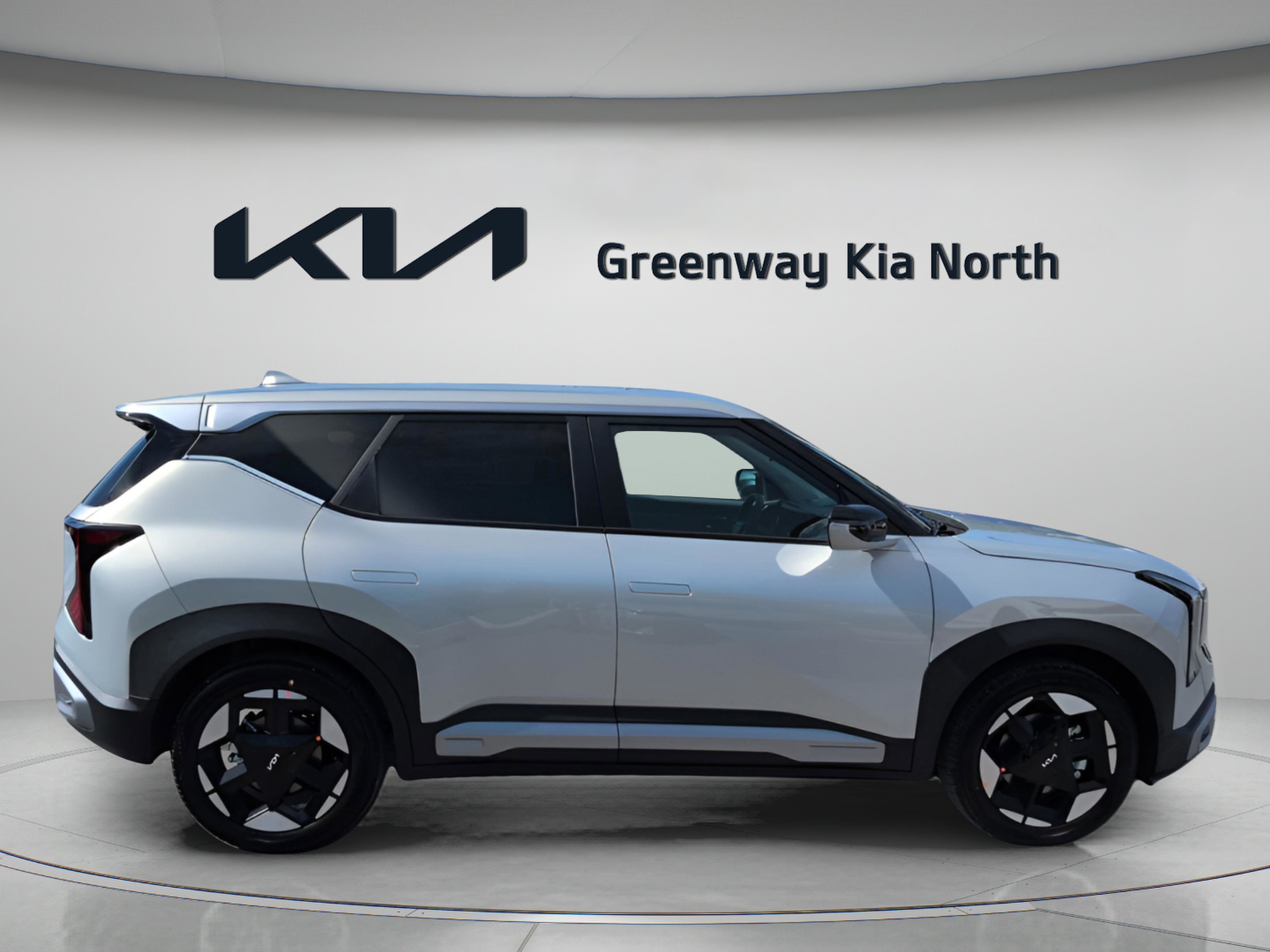New 2027 Ivory Silver Kia S image 9