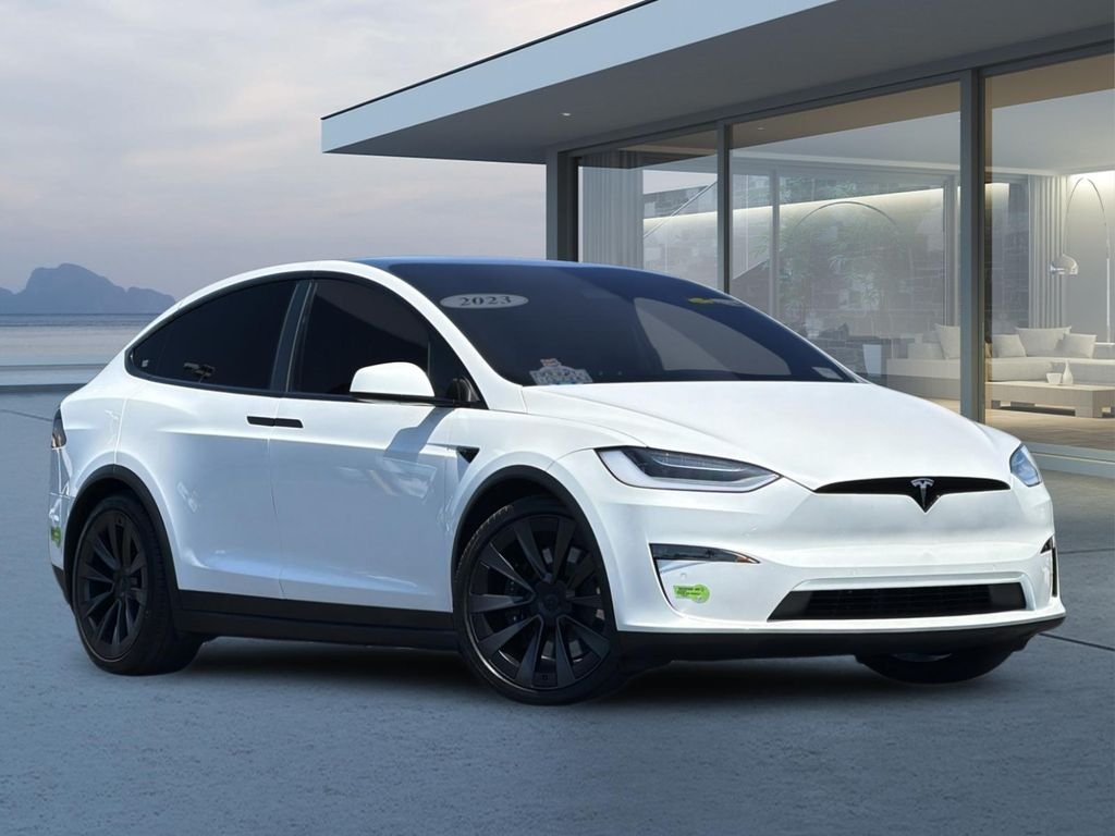 2023 Tesla Model X Long Range's photo