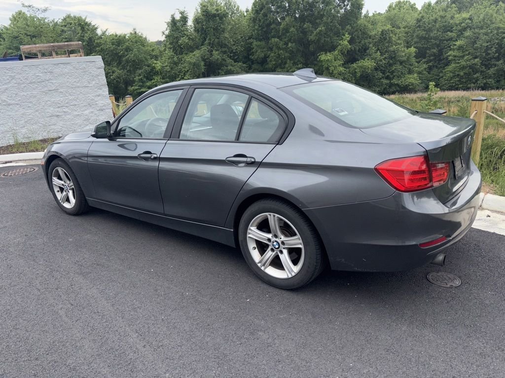 Used 2015 Mineral Gray Metallic BMW 320i image 3