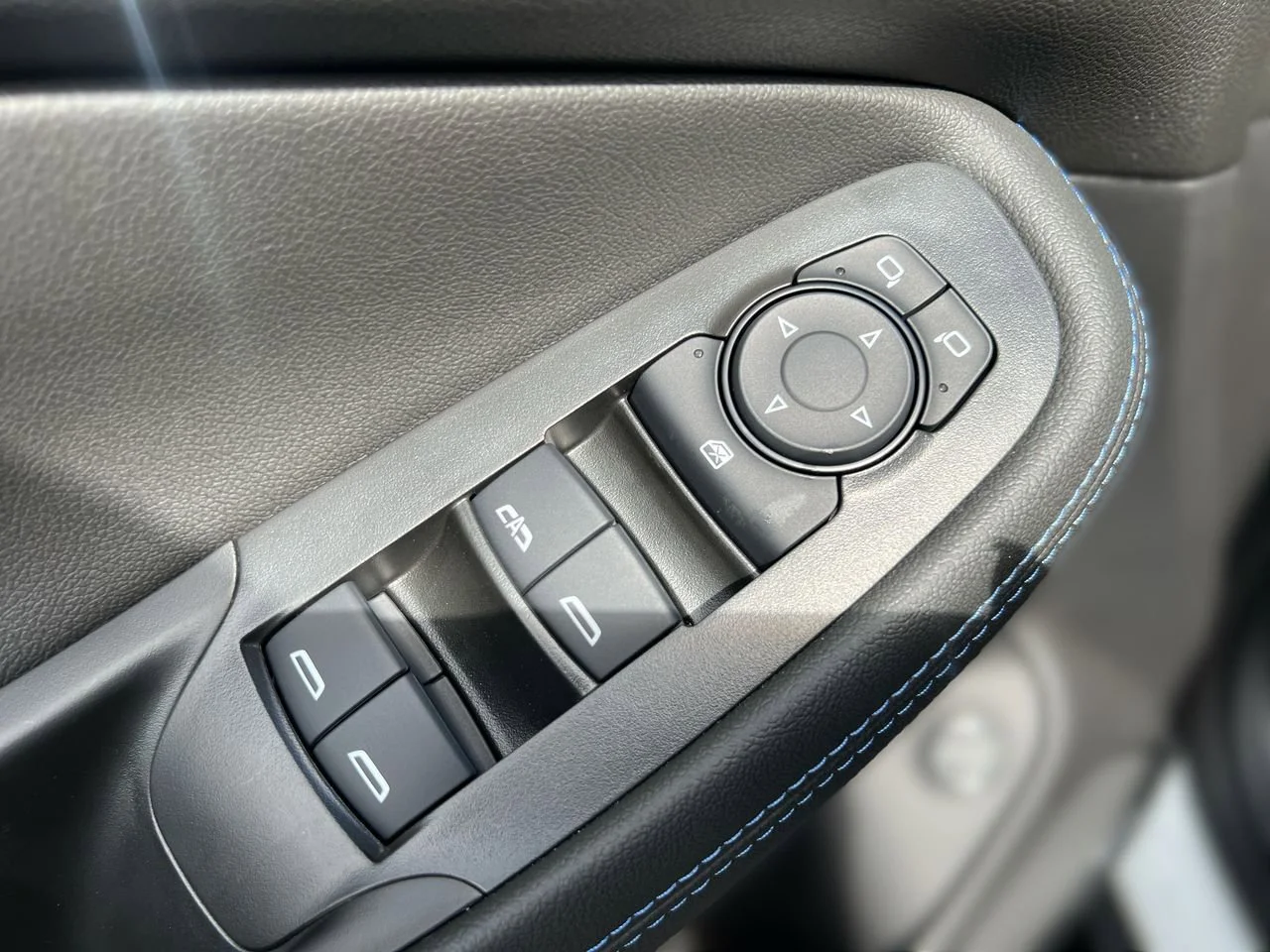 Used 2026 Summit White Buick Sport Touring image 19