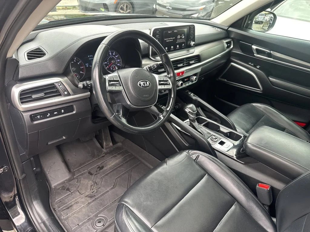 Used 2020 Black Kia S image 9