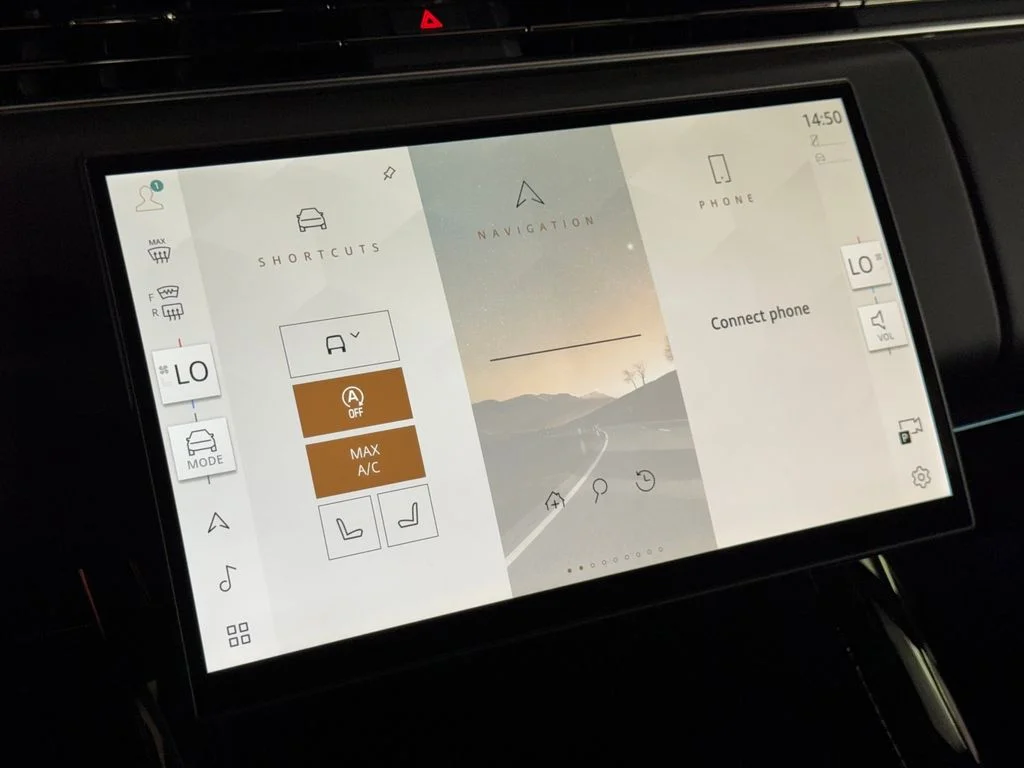 New 2026 Fuji White Land Rover SE image 21