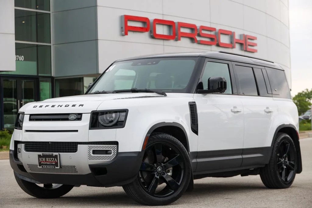 Used 2024 White Land Rover S image 16