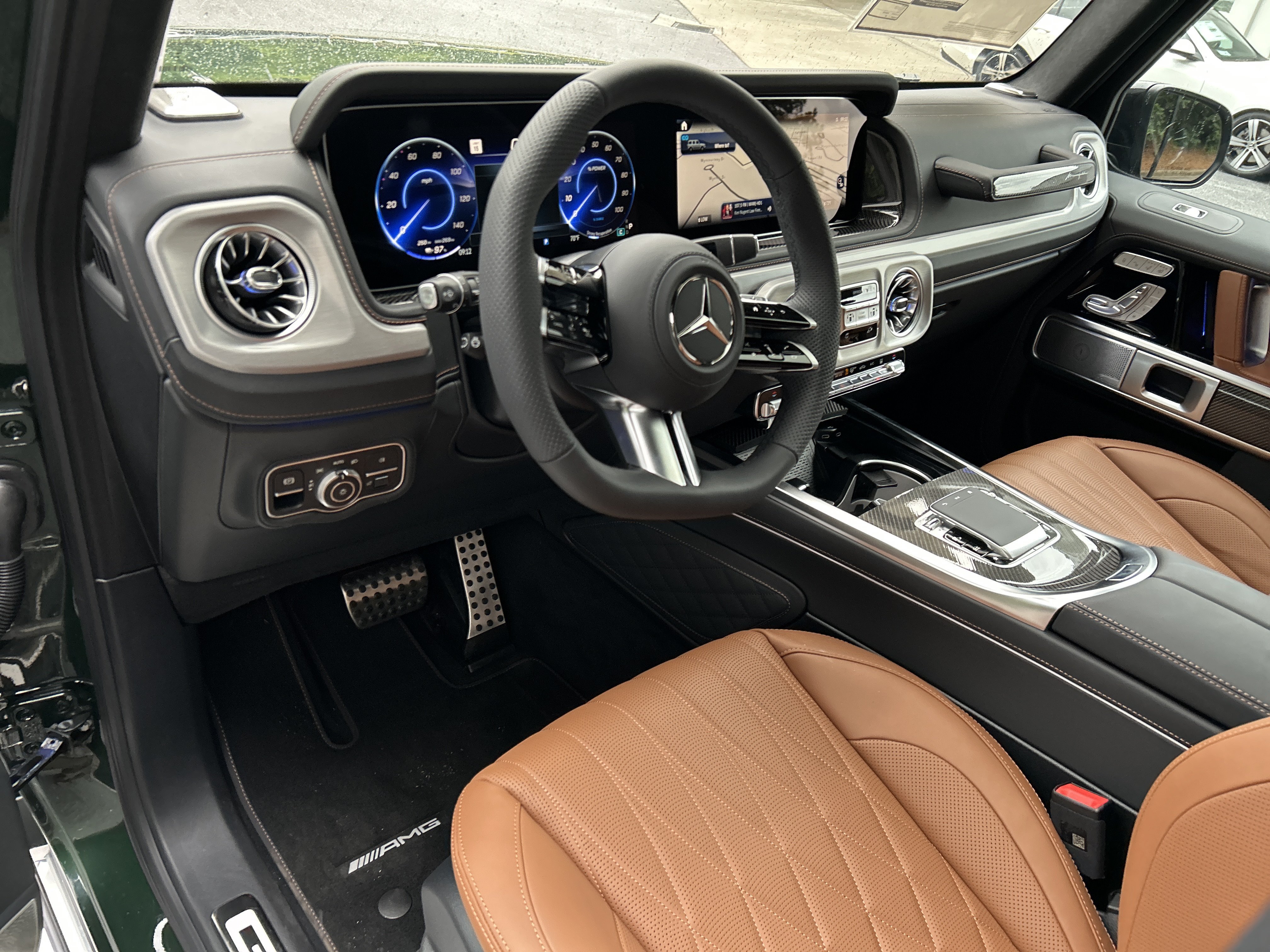 New 2026 MANUFAKTUR Deep Green Non-Metallic Mercedes-Benz G 580e SUV image 17