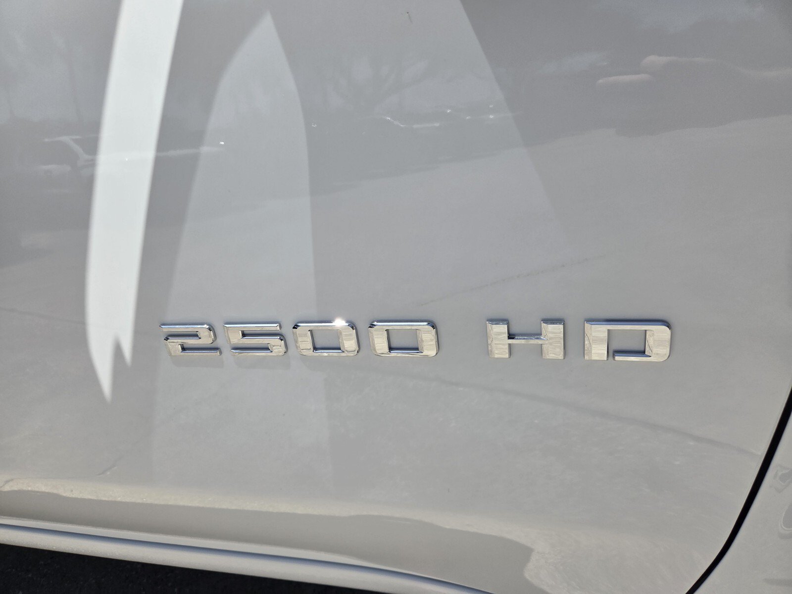 New 2026 Summit White Chevrolet WT image 9