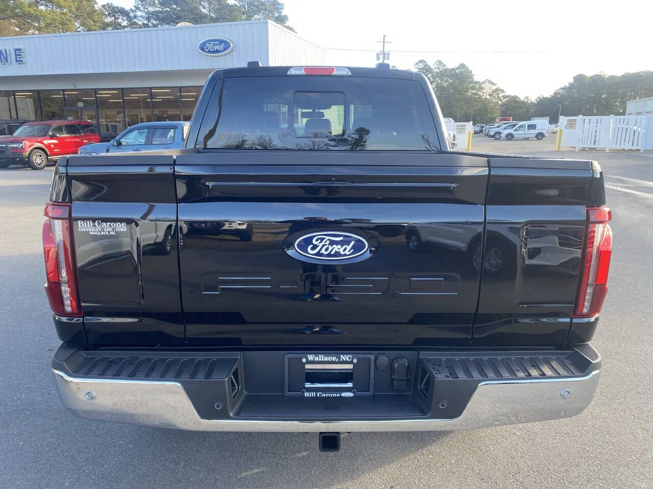 New 2026 Agate Black Ford Lariat 4x4 4dr SuperCrew 5.5 ft. SB image 4