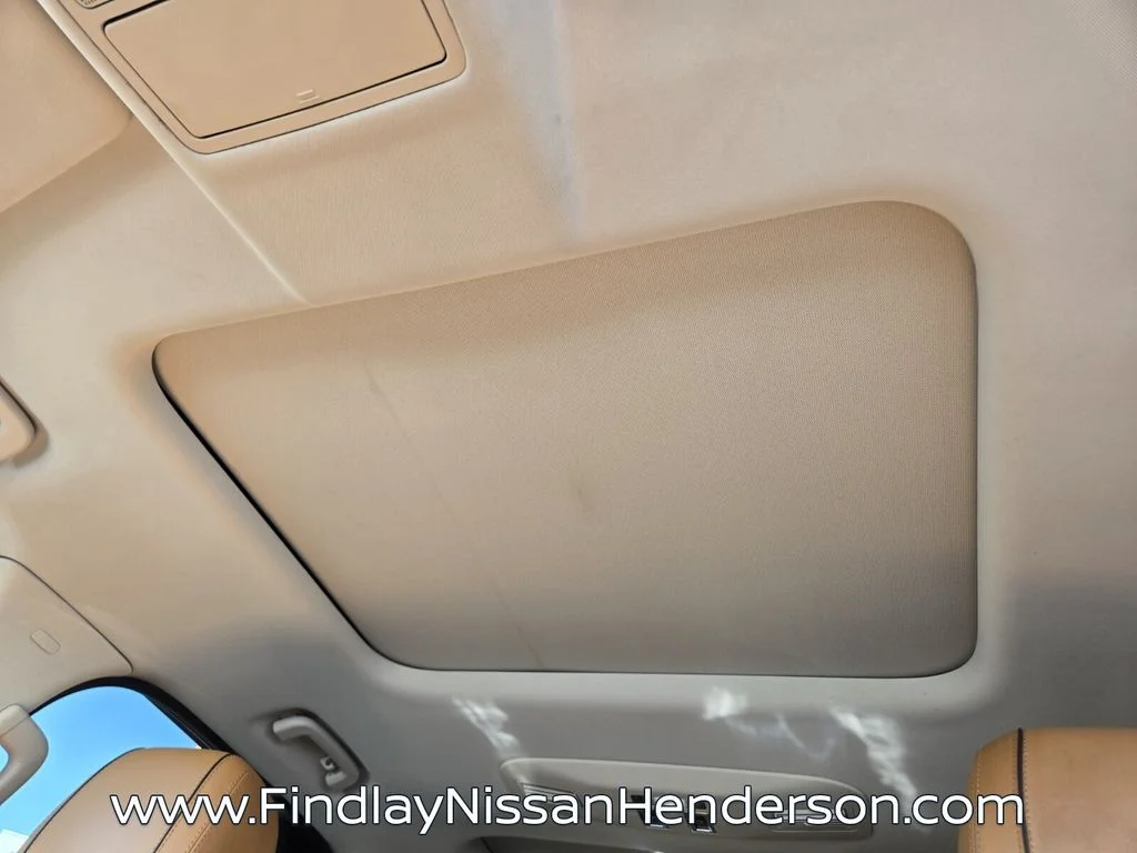 Used 2019  Land Rover HSE image 11