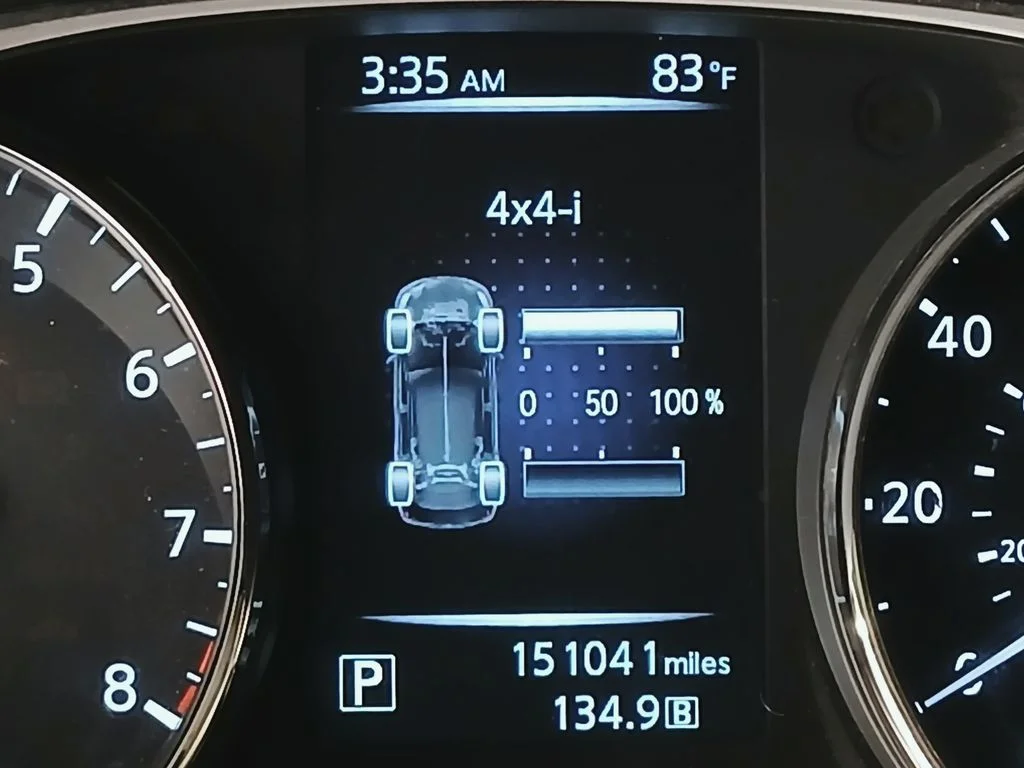 Used 2016 Red Nissan SV image 28