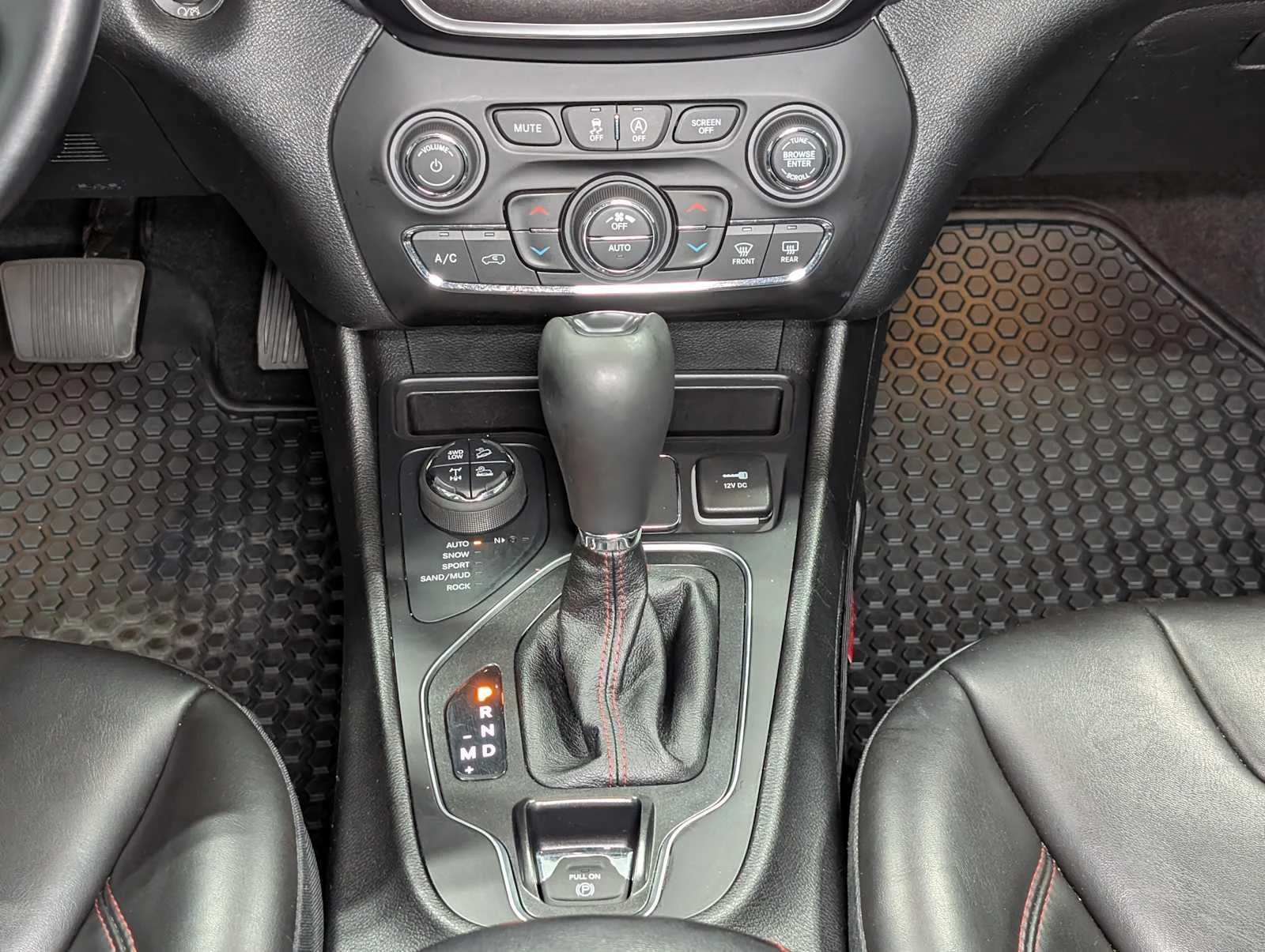 Used 2021 Billet Silver Metallic Clearcoat Jeep Trailhawk image 19