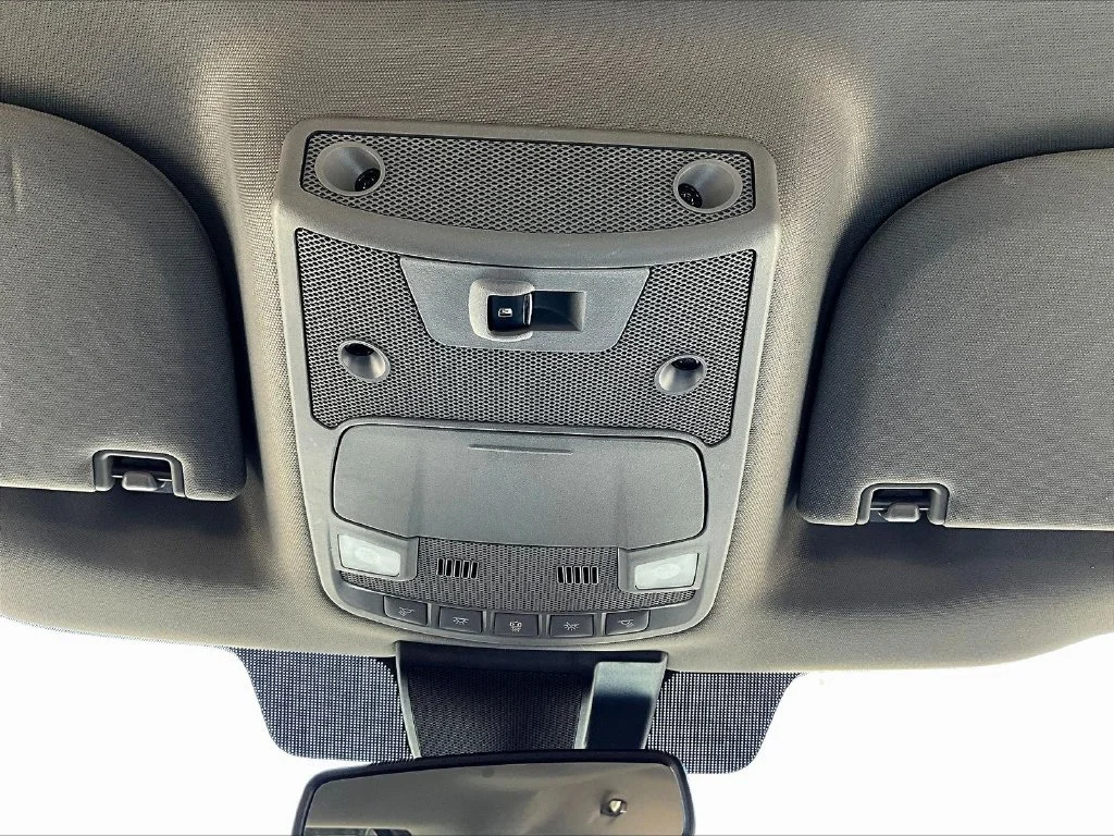 Used 2020 Oxford White Ford Lariat image 18