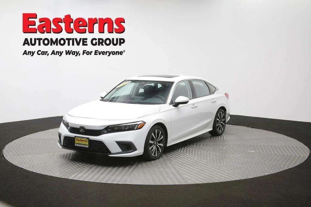Used 2023 White Honda EX image 57