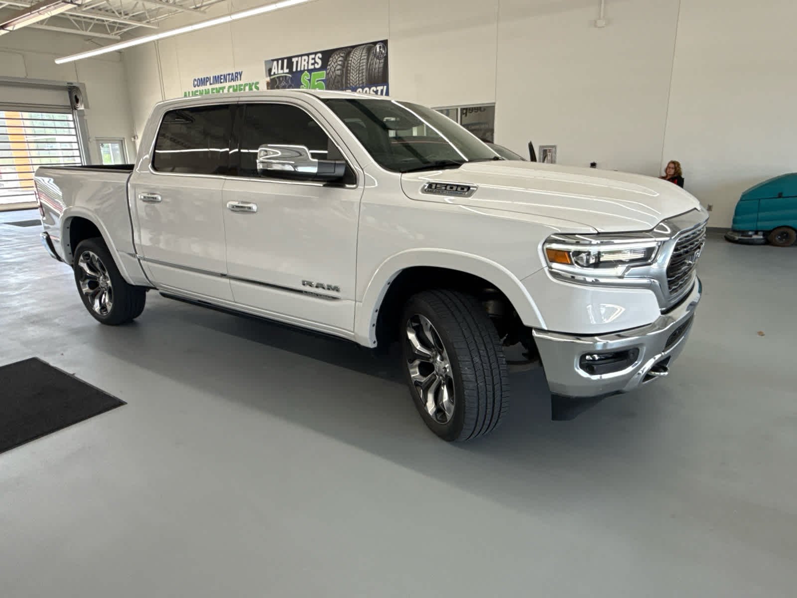 Used 2021 Ivory White Tri-Coat Pearlcoat Ram Limited image 3
