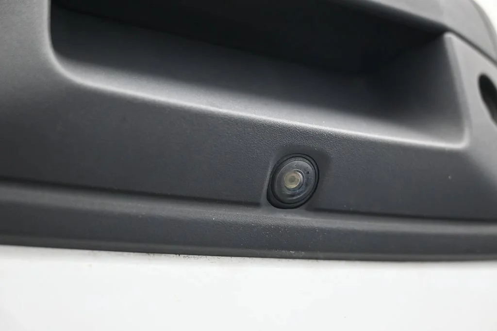 Used 2018 Summit White Chevrolet LTZ image 40