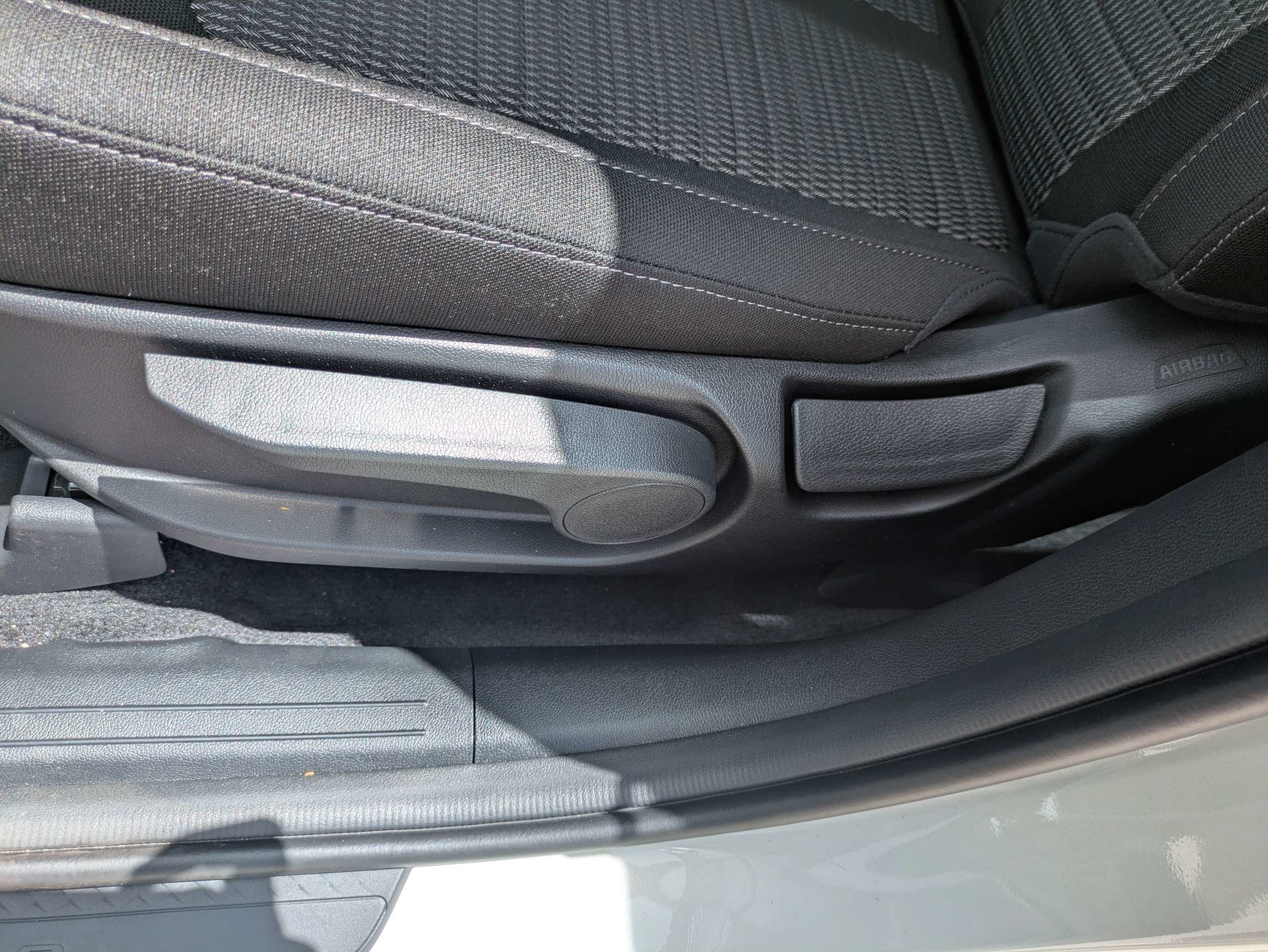 New 2026 Ivory Silver Kia LX image 23