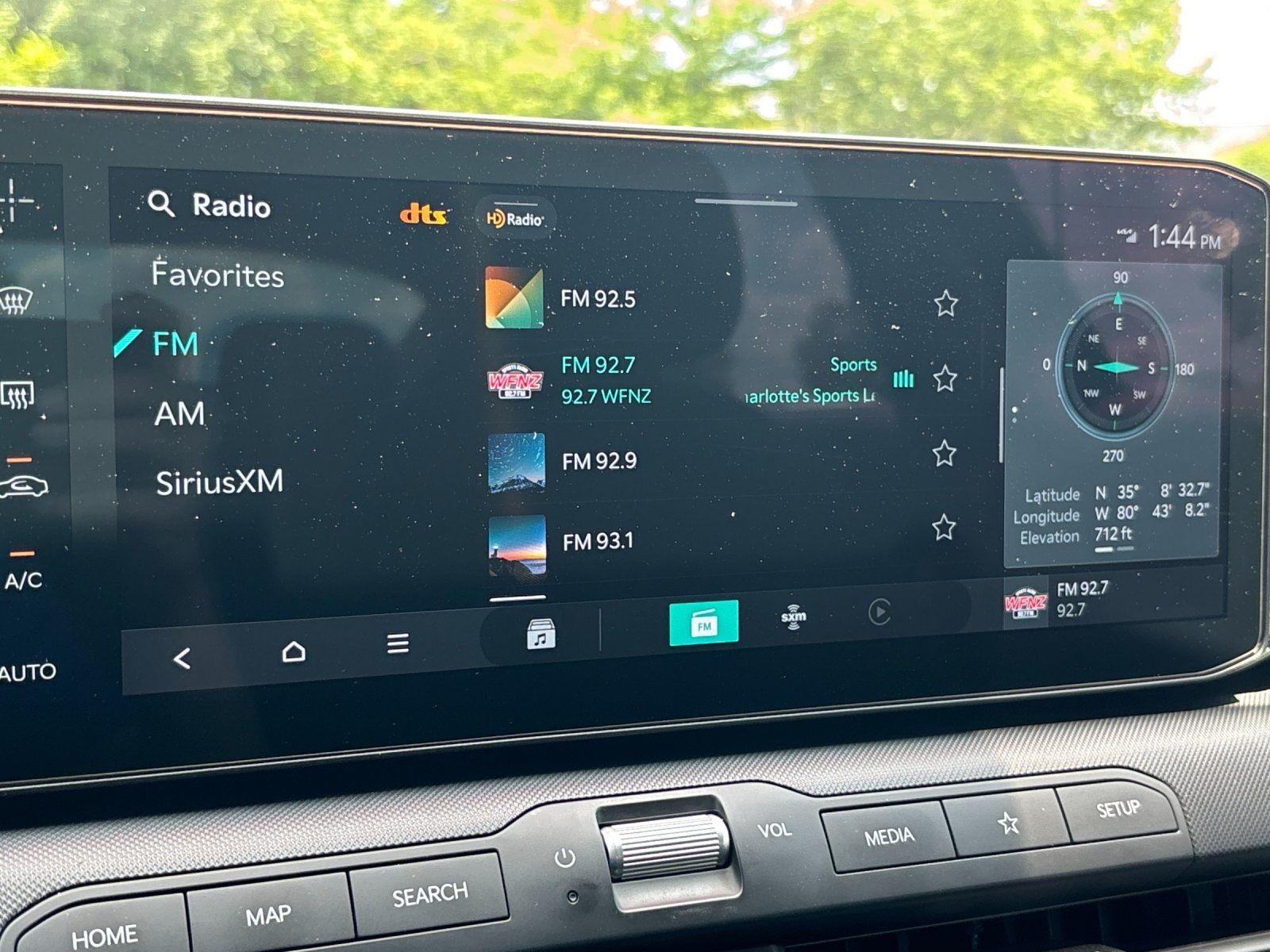 Used 2025 Interstellar Gray Kia EX image 24