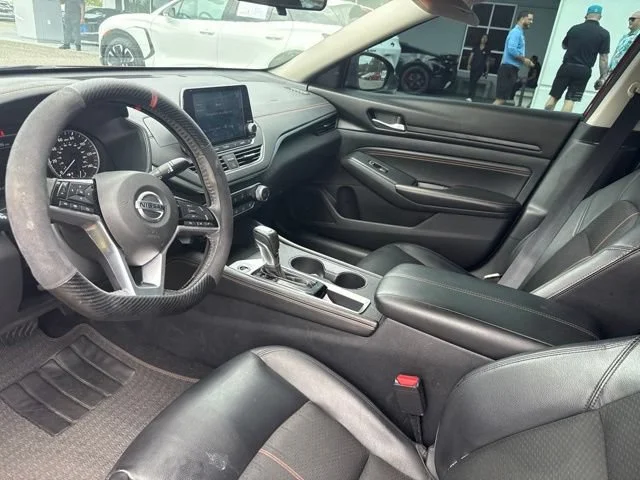 2019 Nissan Altima SR - Photo 7