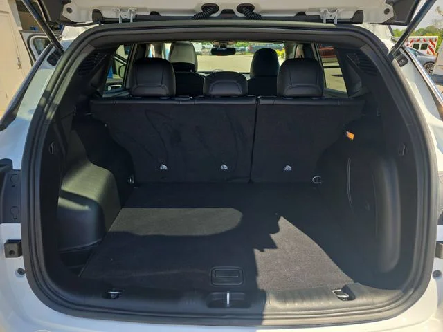 Used 2025 White Jeep Limited image 13