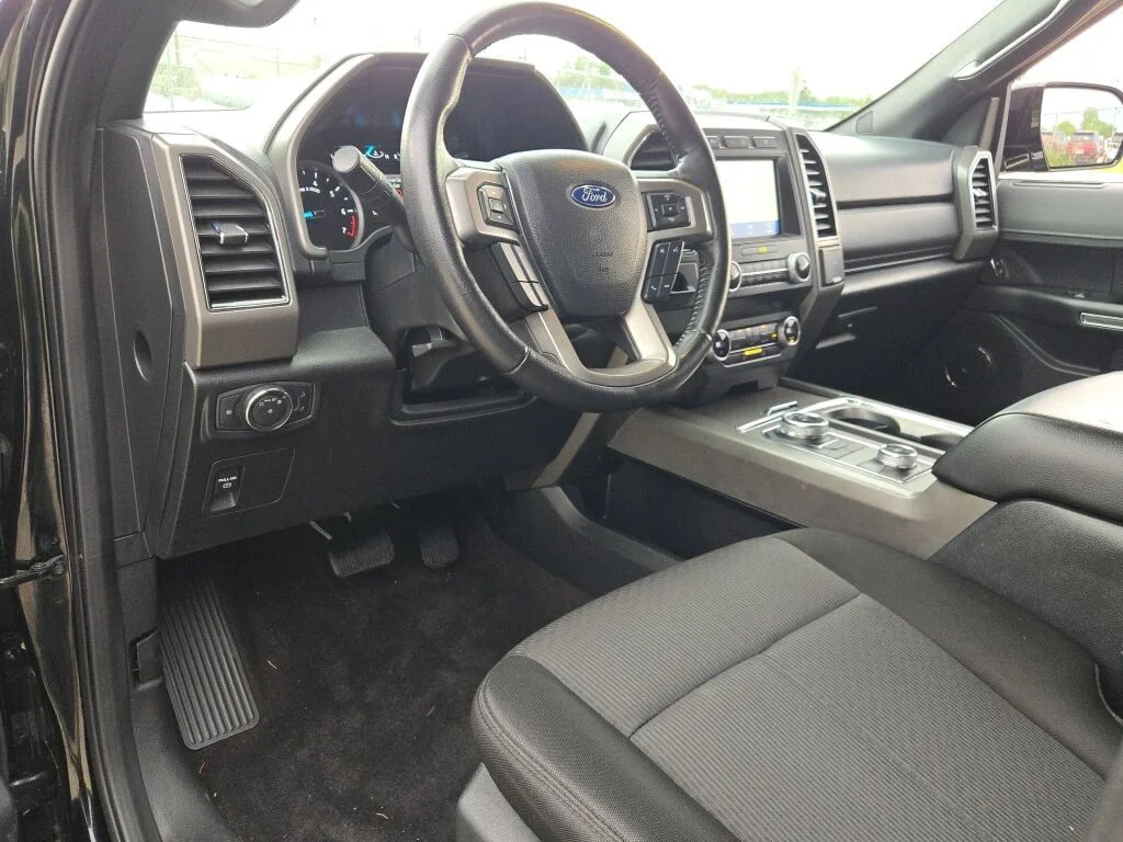 Used 2021 Black Ford XLT image 21