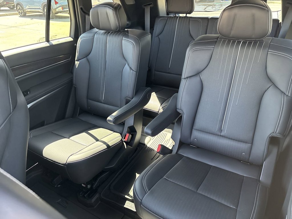 2027 Cadillac VISTIQ Sport - Photo 28