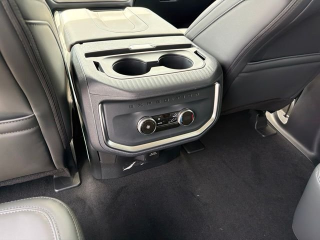 New 2027 Star White Metallic Tri-Coat Ford Active image 9
