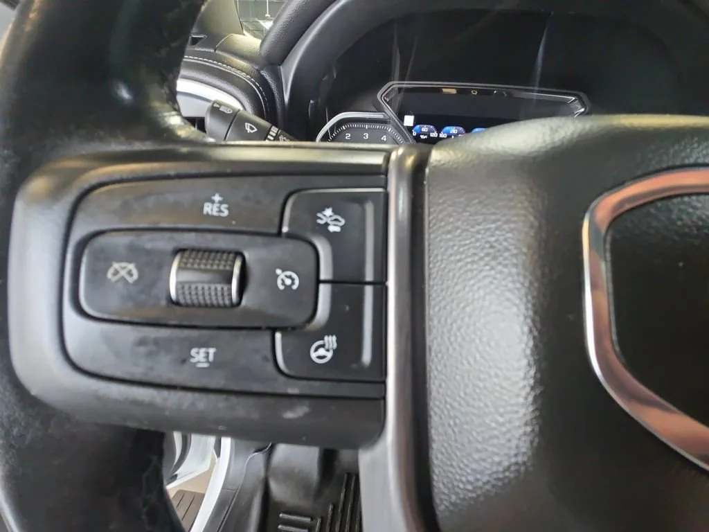 Used 2020 WHITE FROST TRICOAT GMC Denali image 20