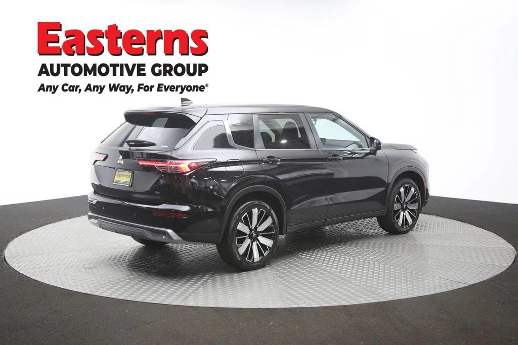 Used 2025 Black Mitsubishi SE image 42