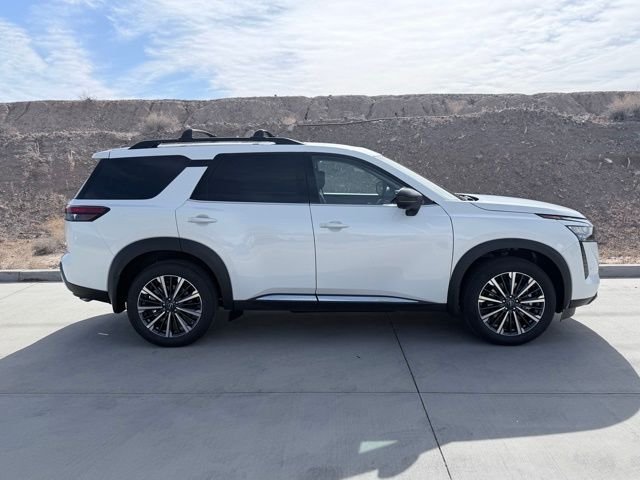 New 2026 Everest White Pearl TriCoat Nissan Platinum image 4