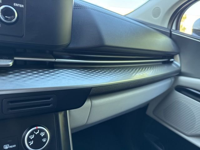 2024 Kia Carnival LX Seat Pkg - Photo 38