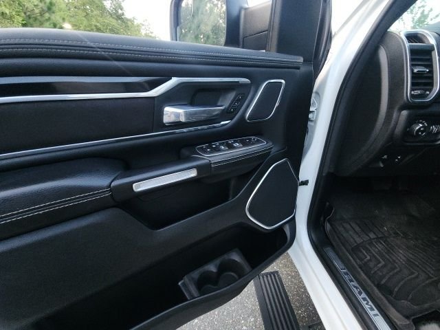 Used 2022 White Ram Laramie image 27
