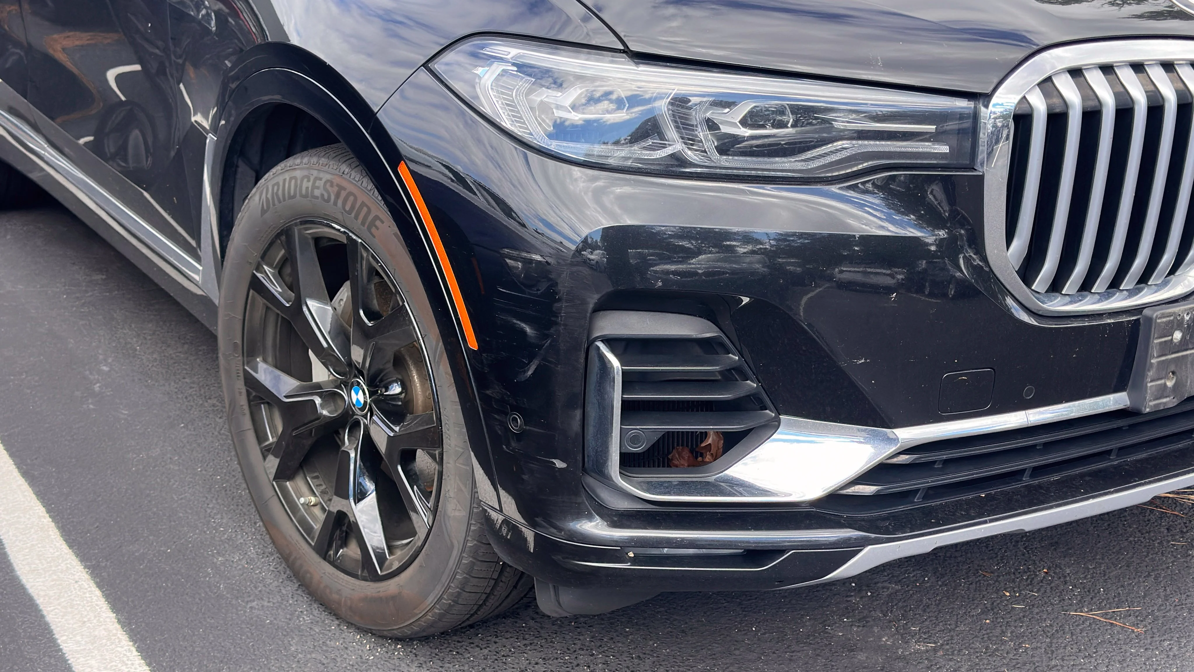 Used 2020 Black Sapphire Metallic BMW xDrive40i image 2