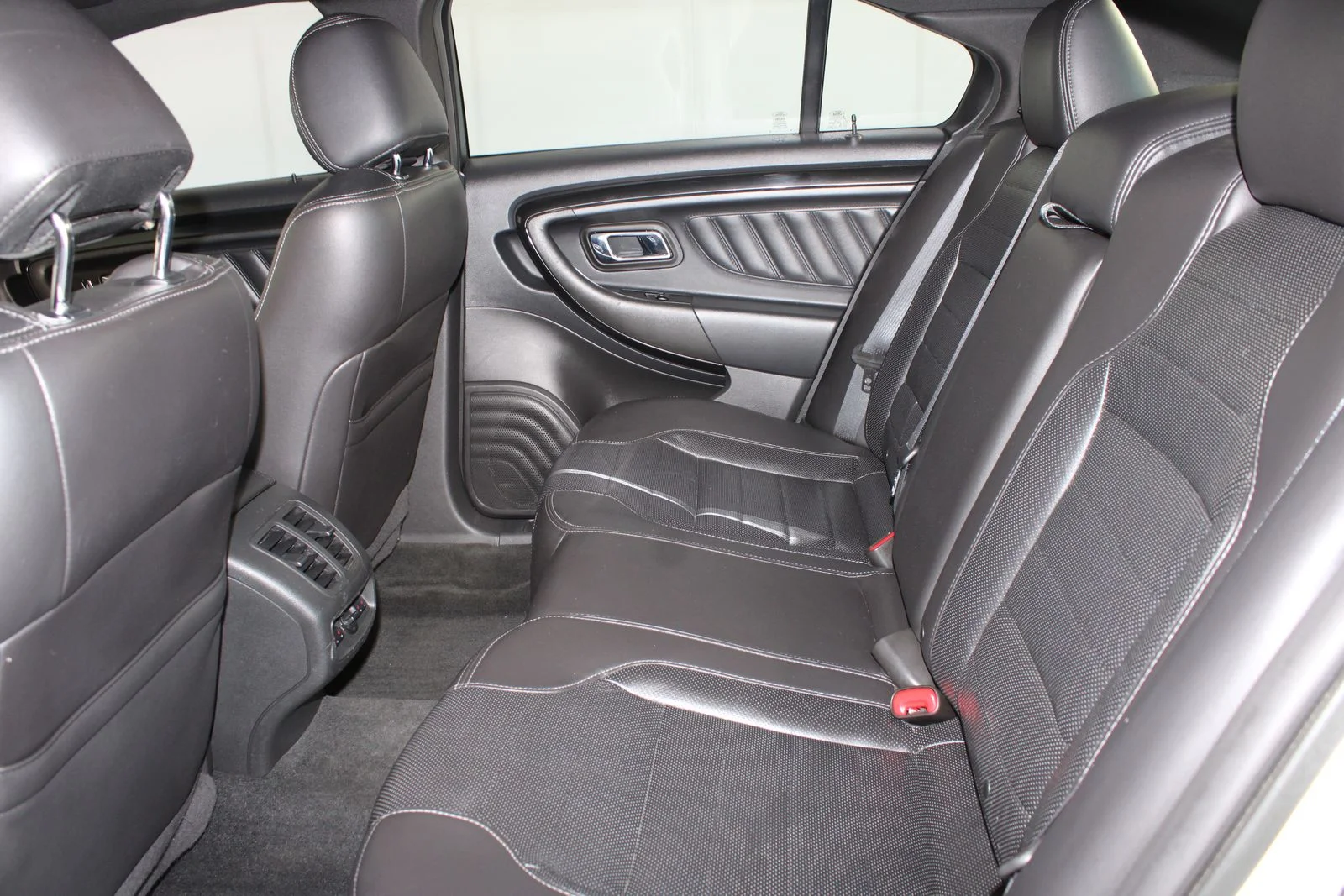 Used 2016 White Ford SHO image 6
