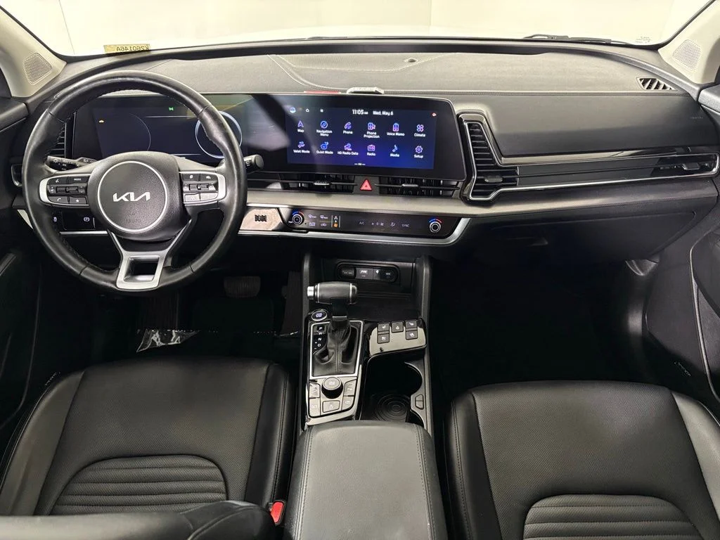 Used 2023 White Kia SX-Prestige image 36