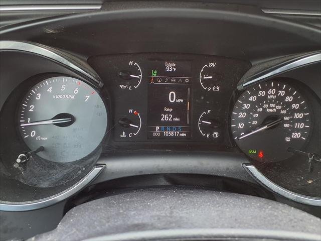 Certified Used 2018 SILVER ME Toyota  image 12