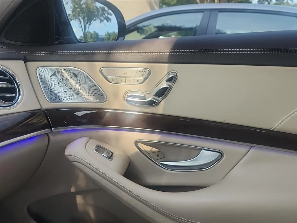 Used 2020 DIAMOND SILVER METALLIC MERCEDES-BENZ-CAR  image 12